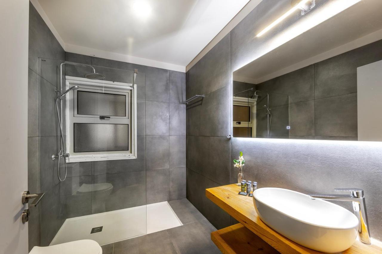 Mackenzie Beachfront Eftyhia Suite Larnaca Bagian luar foto