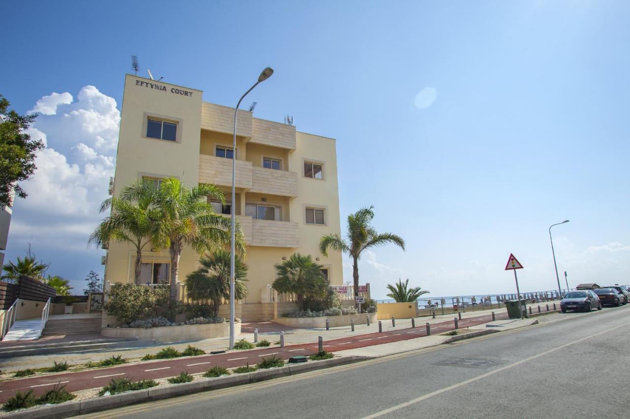 Mackenzie Beachfront Eftyhia Suite Larnaca Bagian luar foto